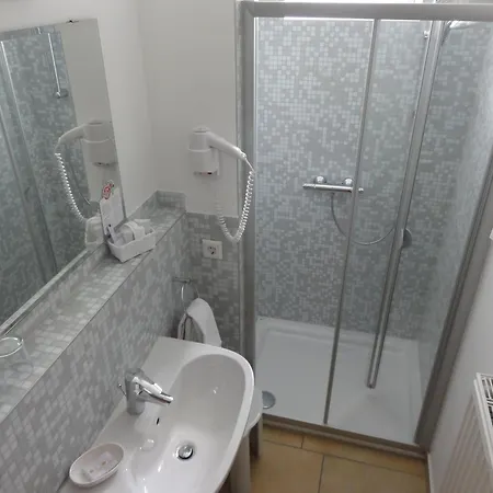 Wohlfuehlpension Kristan Casa de hóspedes 4*